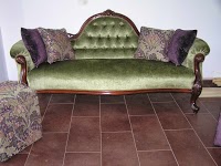 S Roberts Upholsterers 954785 Image 0