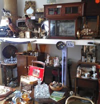 Antiques and collectors corner 949373 Image 0
