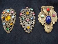 Caroline Henney Vintage Costume Jewellery at Antiques on High 949598 Image 4