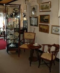 Courtyard Antiques 954129 Image 2
