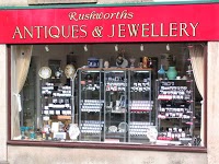 Rushworths Antiques and Jewellery 952205 Image 0