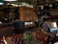 Springfield Farm Barn Antiques and Household Collectables 956190 Image 4